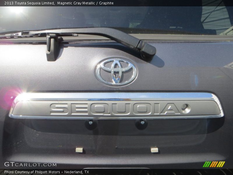 Magnetic Gray Metallic / Graphite 2013 Toyota Sequoia Limited