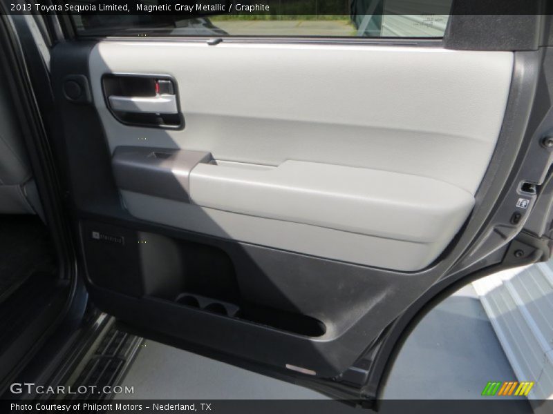 Magnetic Gray Metallic / Graphite 2013 Toyota Sequoia Limited