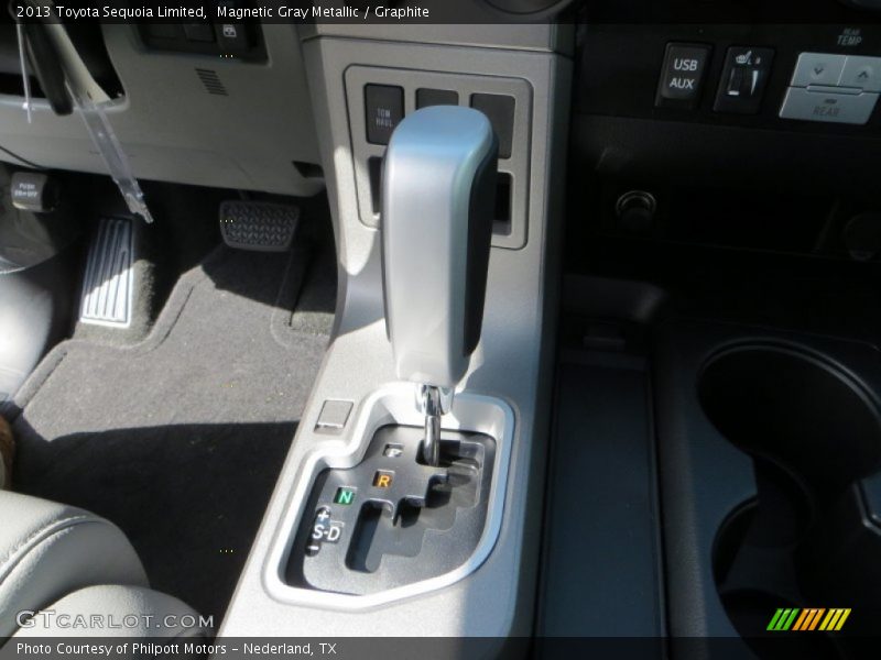Magnetic Gray Metallic / Graphite 2013 Toyota Sequoia Limited
