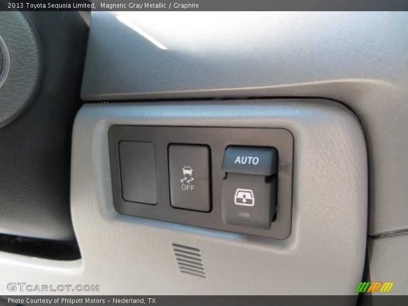 Magnetic Gray Metallic / Graphite 2013 Toyota Sequoia Limited