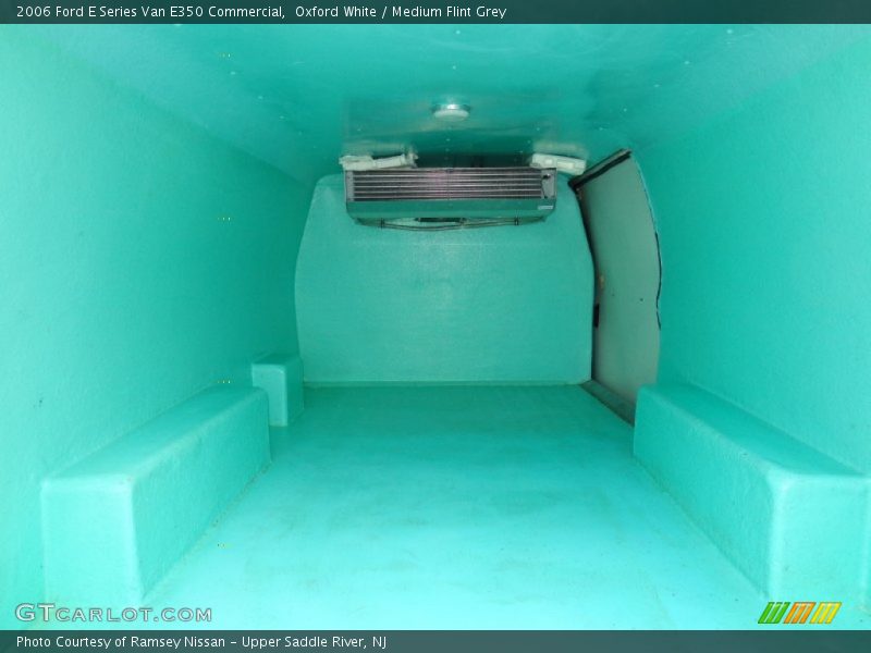 Oxford White / Medium Flint Grey 2006 Ford E Series Van E350 Commercial