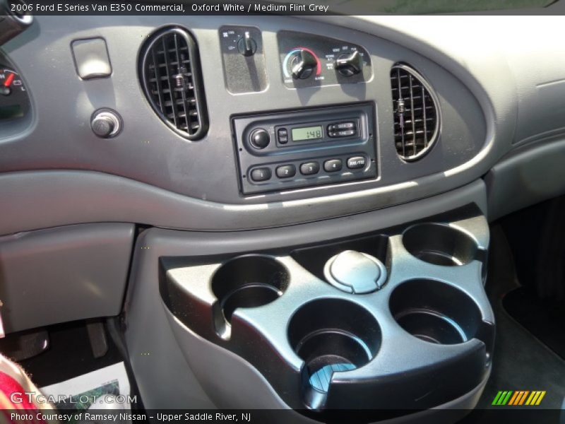 Oxford White / Medium Flint Grey 2006 Ford E Series Van E350 Commercial