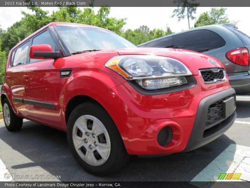 Molten Red / Black Cloth 2013 Kia Soul 1.6