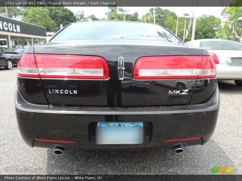 Tuxedo Black Metallic / Dark Charcoal 2010 Lincoln MKZ FWD