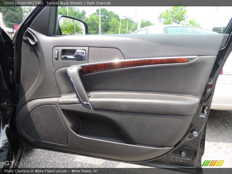 Tuxedo Black Metallic / Dark Charcoal 2010 Lincoln MKZ FWD