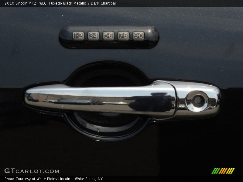 Tuxedo Black Metallic / Dark Charcoal 2010 Lincoln MKZ FWD
