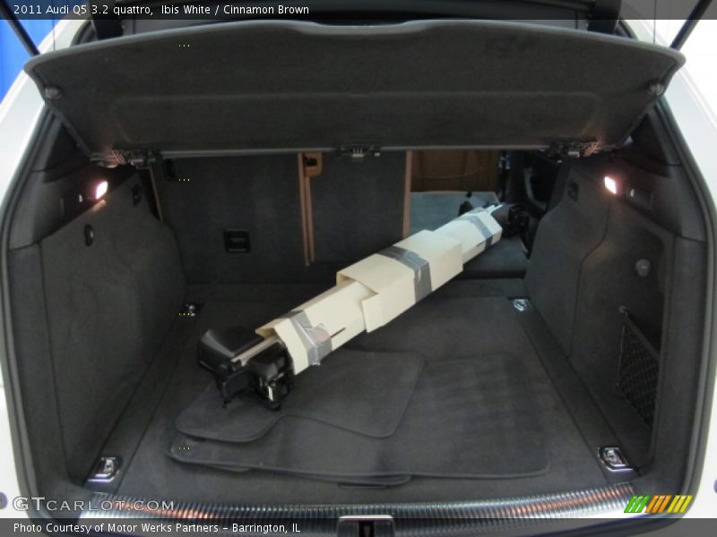 Ibis White / Cinnamon Brown 2011 Audi Q5 3.2 quattro