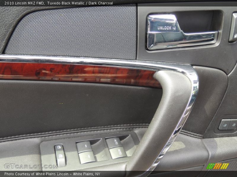 Tuxedo Black Metallic / Dark Charcoal 2010 Lincoln MKZ FWD