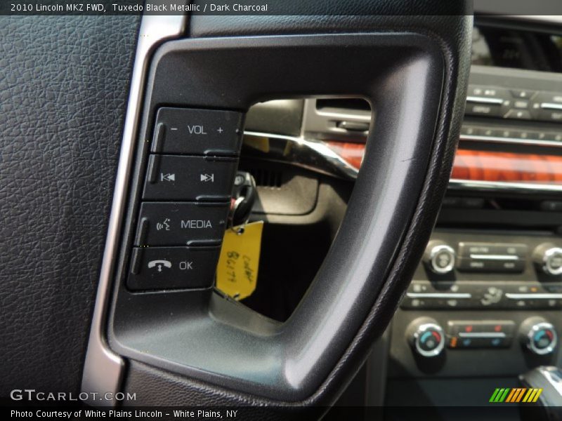 Tuxedo Black Metallic / Dark Charcoal 2010 Lincoln MKZ FWD