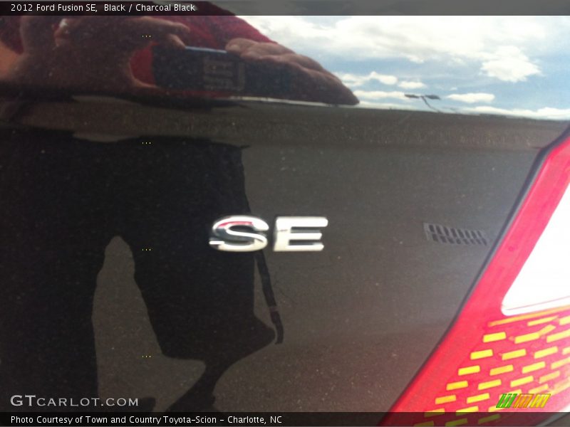Black / Charcoal Black 2012 Ford Fusion SE