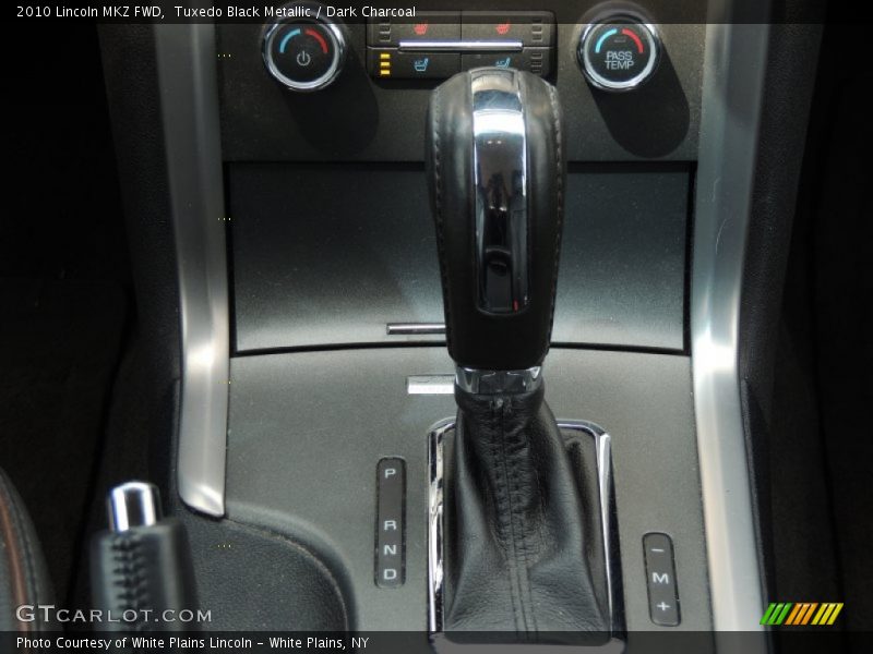 Tuxedo Black Metallic / Dark Charcoal 2010 Lincoln MKZ FWD