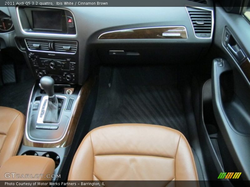 Ibis White / Cinnamon Brown 2011 Audi Q5 3.2 quattro