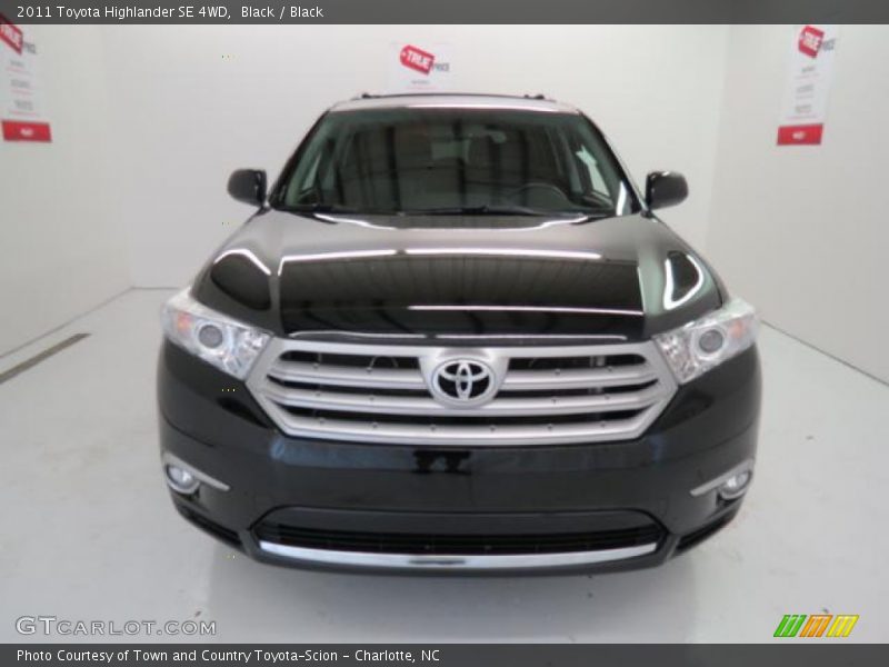 Black / Black 2011 Toyota Highlander SE 4WD