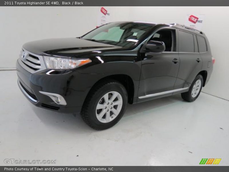 Black / Black 2011 Toyota Highlander SE 4WD
