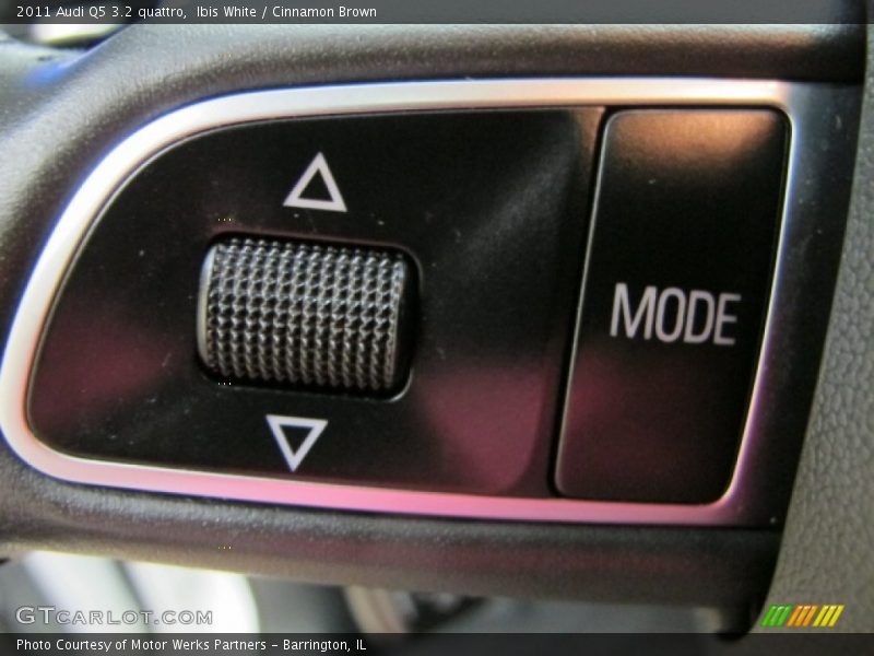 Ibis White / Cinnamon Brown 2011 Audi Q5 3.2 quattro