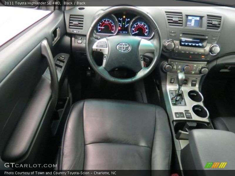 Black / Black 2011 Toyota Highlander SE 4WD