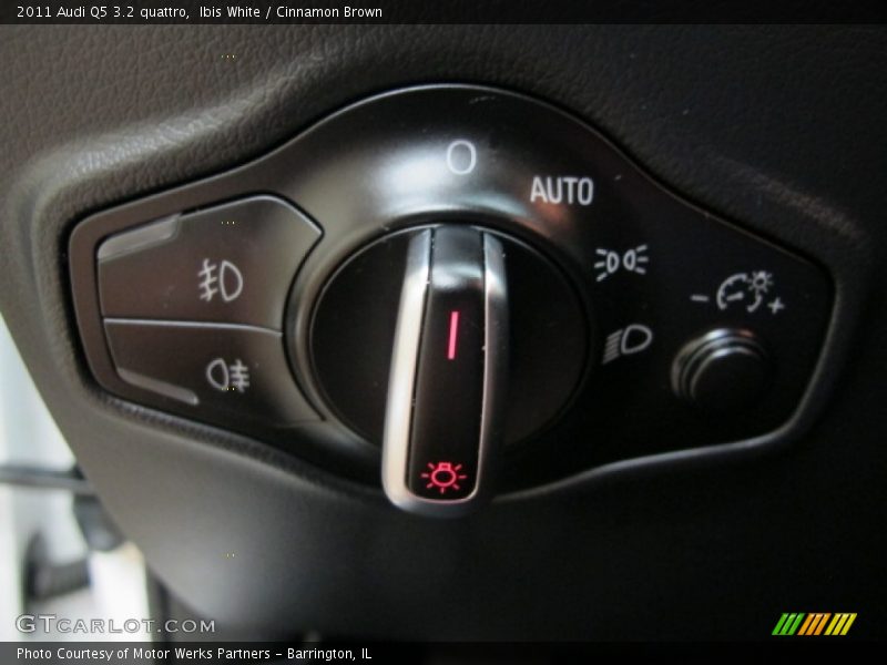 Ibis White / Cinnamon Brown 2011 Audi Q5 3.2 quattro
