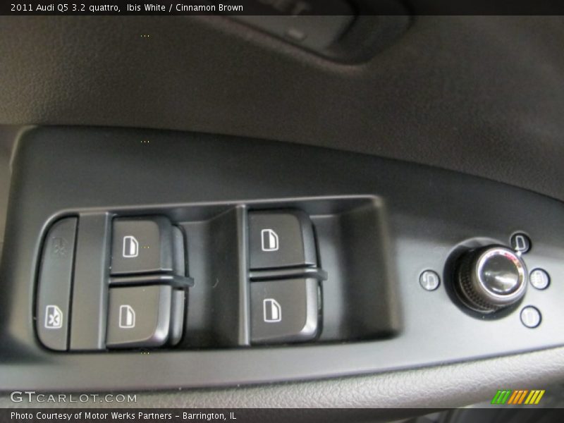 Ibis White / Cinnamon Brown 2011 Audi Q5 3.2 quattro