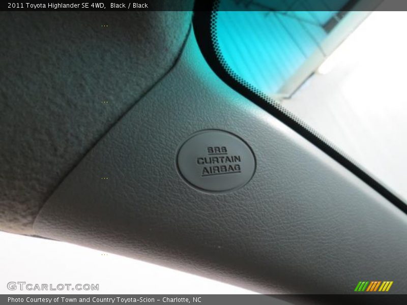 Black / Black 2011 Toyota Highlander SE 4WD