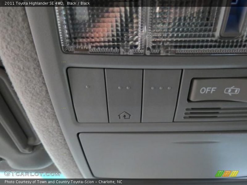 Black / Black 2011 Toyota Highlander SE 4WD