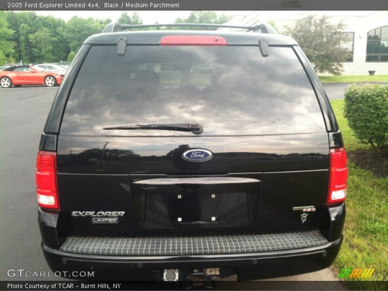 Black / Medium Parchment 2005 Ford Explorer Limited 4x4