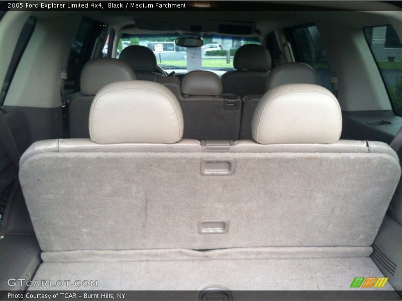 Black / Medium Parchment 2005 Ford Explorer Limited 4x4
