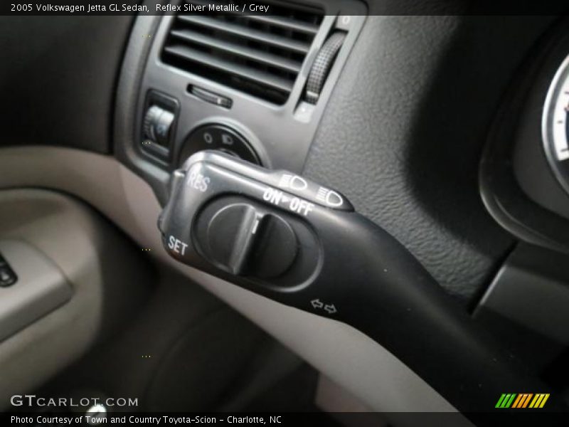 Reflex Silver Metallic / Grey 2005 Volkswagen Jetta GL Sedan