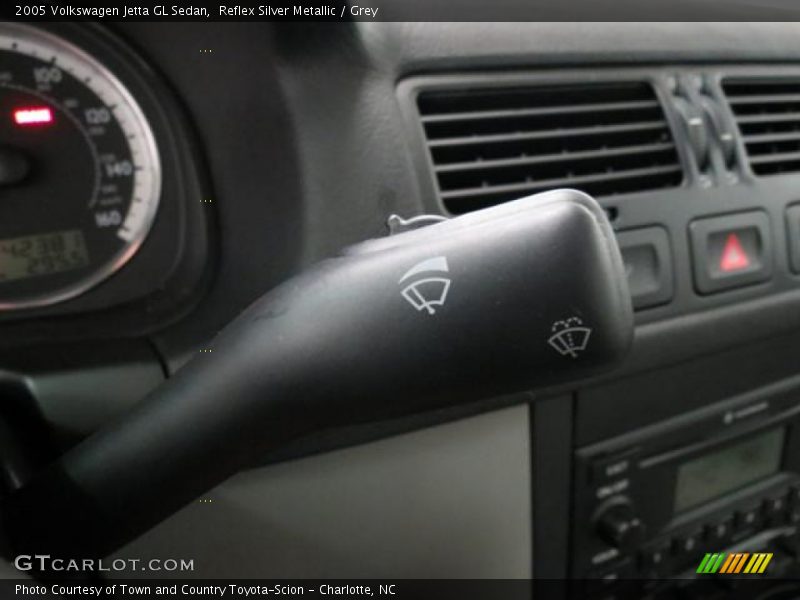 Reflex Silver Metallic / Grey 2005 Volkswagen Jetta GL Sedan