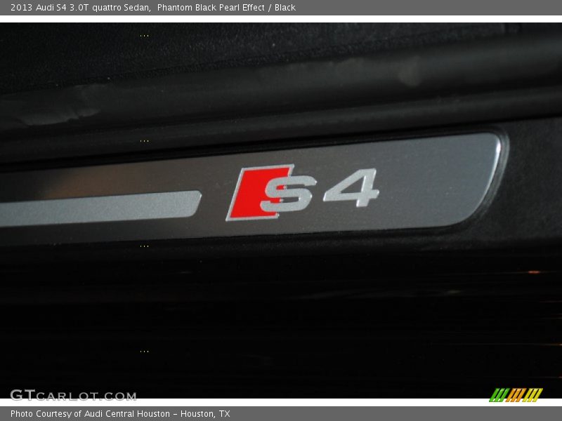 Phantom Black Pearl Effect / Black 2013 Audi S4 3.0T quattro Sedan