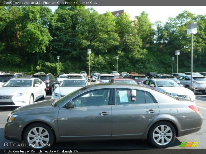 Phantom Gray Pearl / Graphite Gray 2005 Toyota Avalon XLS