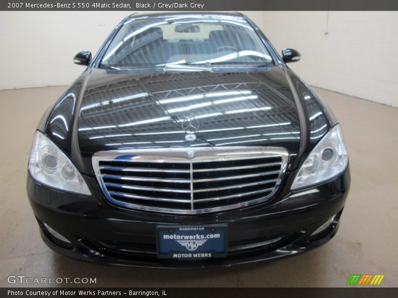 Black / Grey/Dark Grey 2007 Mercedes-Benz S 550 4Matic Sedan