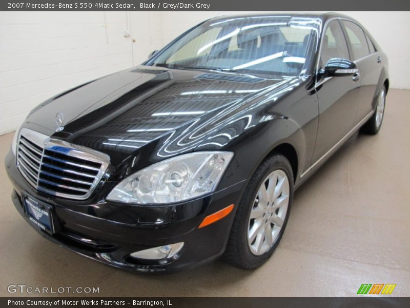 Black / Grey/Dark Grey 2007 Mercedes-Benz S 550 4Matic Sedan