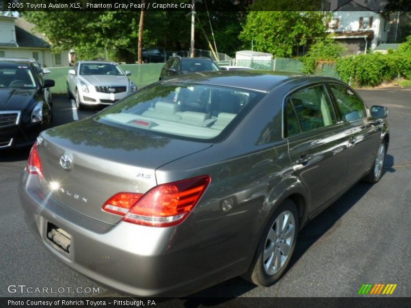 Phantom Gray Pearl / Graphite Gray 2005 Toyota Avalon XLS