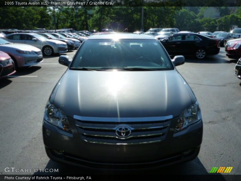 Phantom Gray Pearl / Graphite Gray 2005 Toyota Avalon XLS