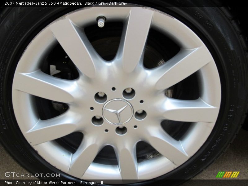 Black / Grey/Dark Grey 2007 Mercedes-Benz S 550 4Matic Sedan