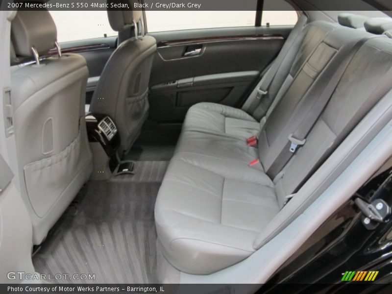 Black / Grey/Dark Grey 2007 Mercedes-Benz S 550 4Matic Sedan
