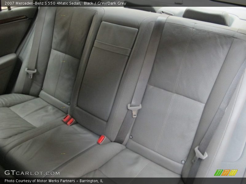 Black / Grey/Dark Grey 2007 Mercedes-Benz S 550 4Matic Sedan