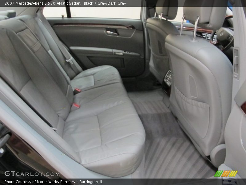 Black / Grey/Dark Grey 2007 Mercedes-Benz S 550 4Matic Sedan