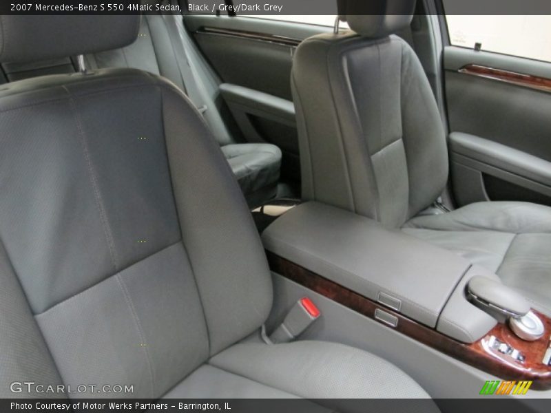 Black / Grey/Dark Grey 2007 Mercedes-Benz S 550 4Matic Sedan