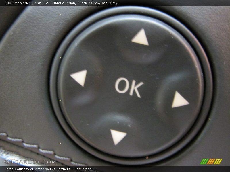 Black / Grey/Dark Grey 2007 Mercedes-Benz S 550 4Matic Sedan