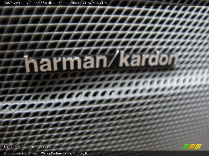 Black / Grey/Dark Grey 2007 Mercedes-Benz S 550 4Matic Sedan