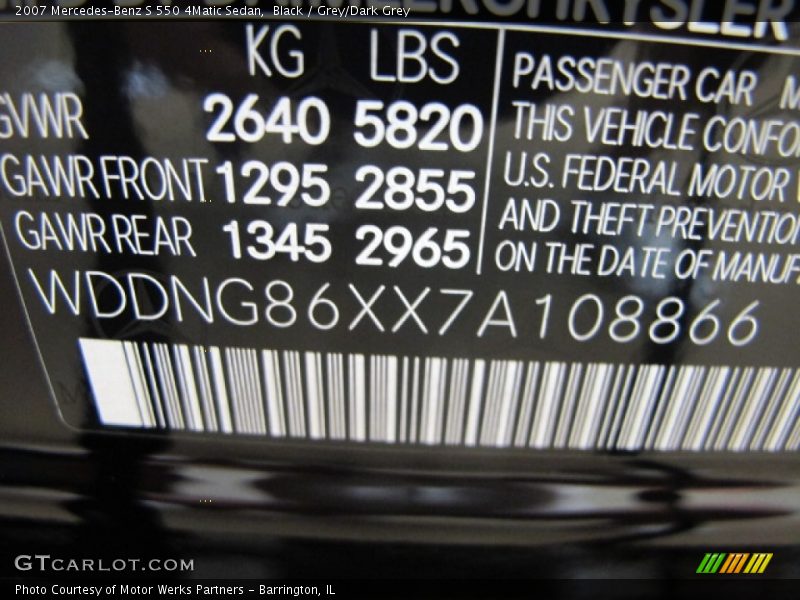 Black / Grey/Dark Grey 2007 Mercedes-Benz S 550 4Matic Sedan