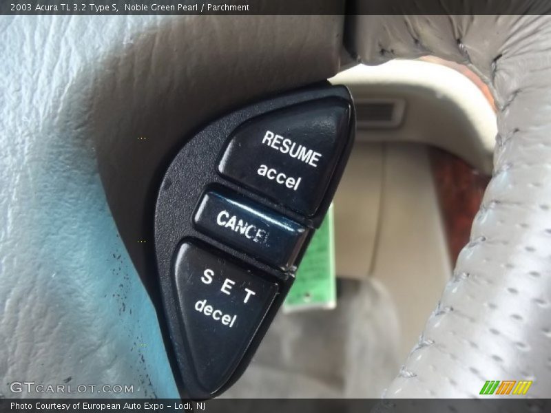 Controls of 2003 TL 3.2 Type S