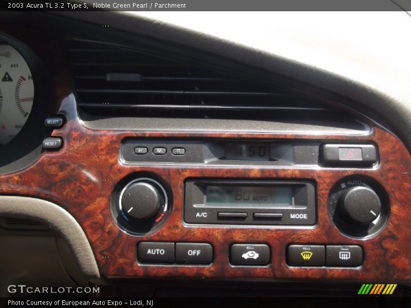 Controls of 2003 TL 3.2 Type S