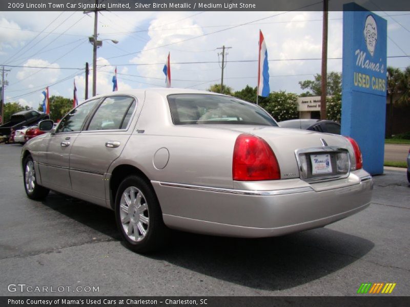 Silver Birch Metallic / Medium Light Stone 2009 Lincoln Town Car Signature Limited