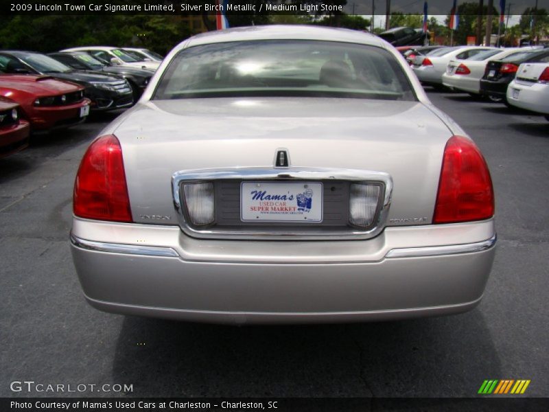 Silver Birch Metallic / Medium Light Stone 2009 Lincoln Town Car Signature Limited