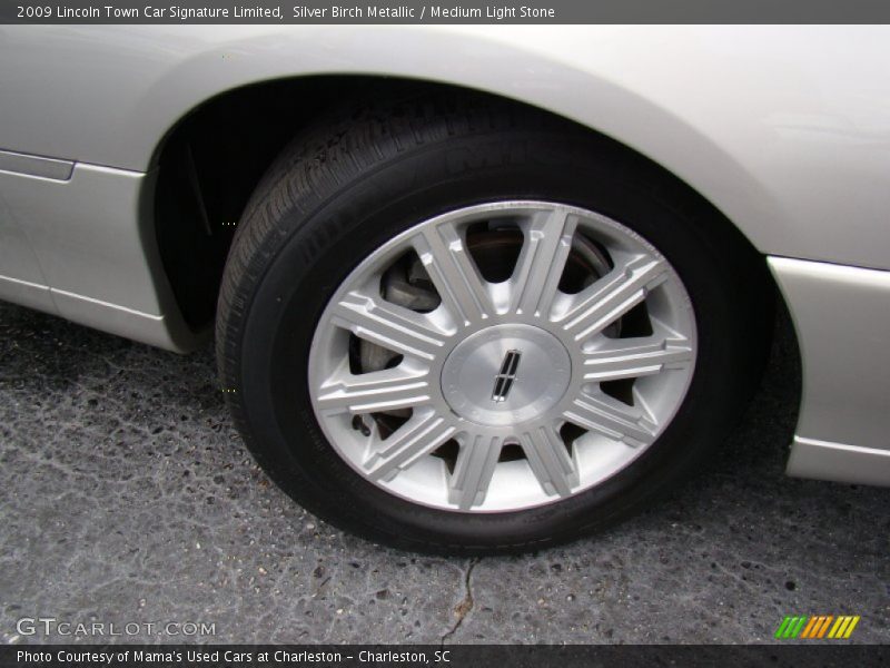 Silver Birch Metallic / Medium Light Stone 2009 Lincoln Town Car Signature Limited