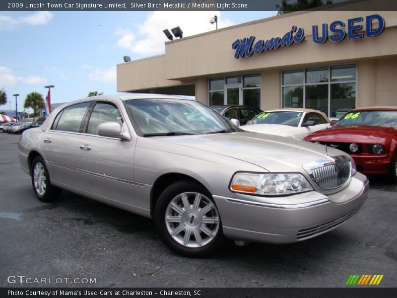 Silver Birch Metallic / Medium Light Stone 2009 Lincoln Town Car Signature Limited