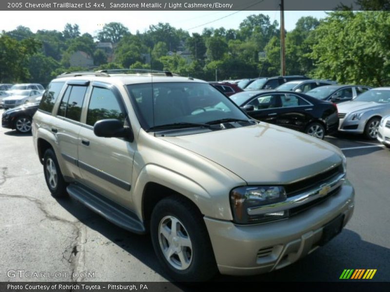 Sandstone Metallic / Light Cashmere/Ebony 2005 Chevrolet TrailBlazer LS 4x4