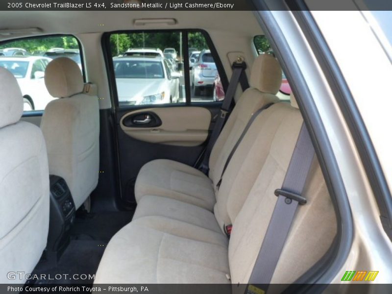 Sandstone Metallic / Light Cashmere/Ebony 2005 Chevrolet TrailBlazer LS 4x4